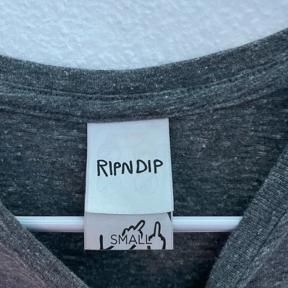 Nermal Pocket Middle Finger Cat Rip N Dip Tee Shirt - Picture 3 of 5